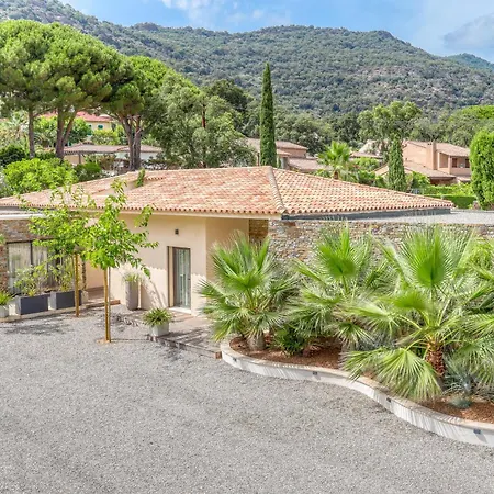 Akwabay - Les Du Cap 山林小屋