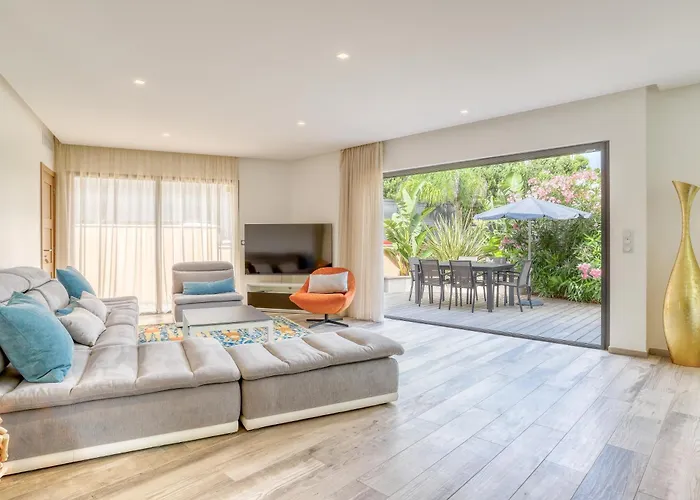 Akwabay - Les Du Cap 山林小屋 *