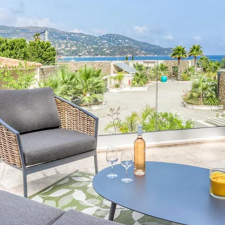 Akwabay - Les Du Cap * Le Lavandou