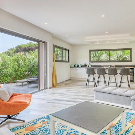 Akwabay - Les Du Cap بيت خشبي