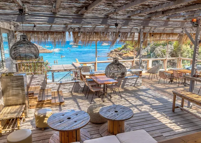 Akwabay - Les Du Cap Jaktstuga